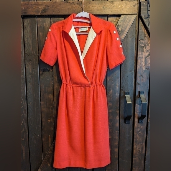 CORA'S Closet Petite MS, Coral Sm Vintage Dress - Picture 1 of 10